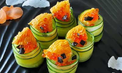 チーズとイクラの華やか寿司